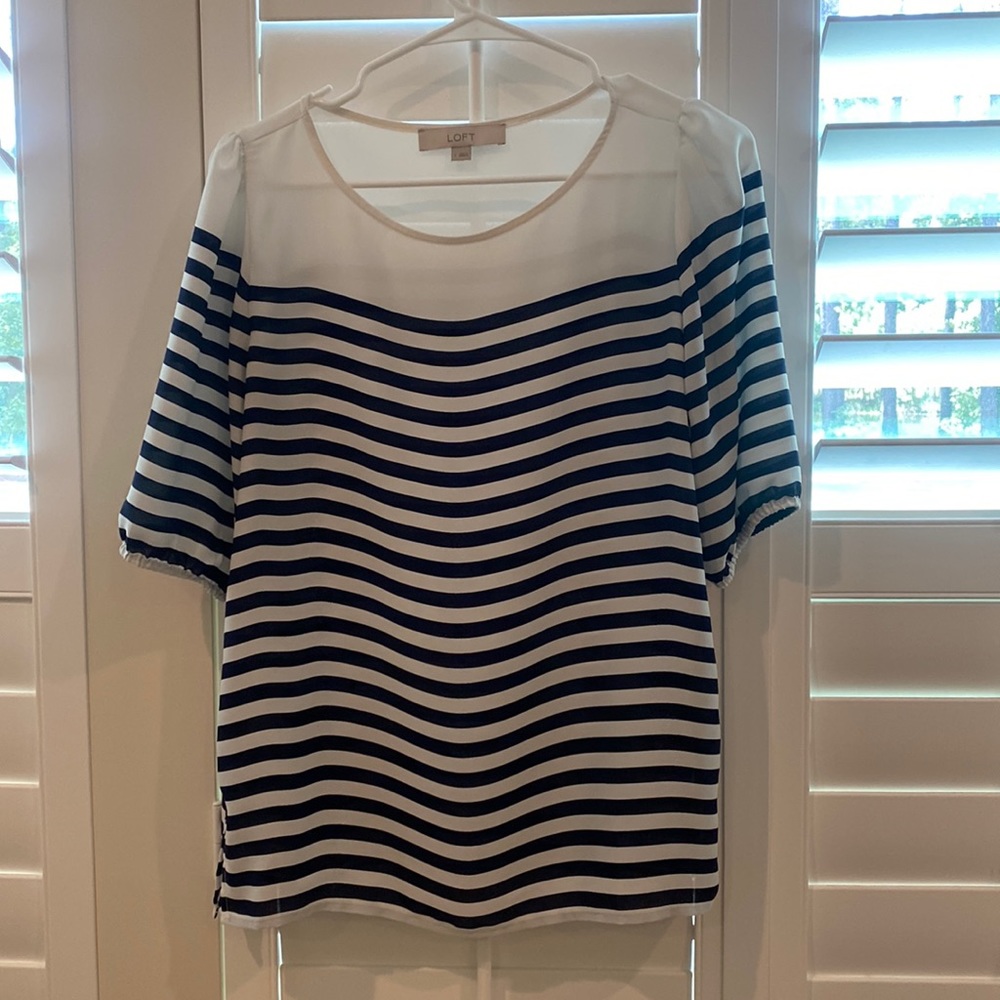 Ann Taylor short sleeve blouse